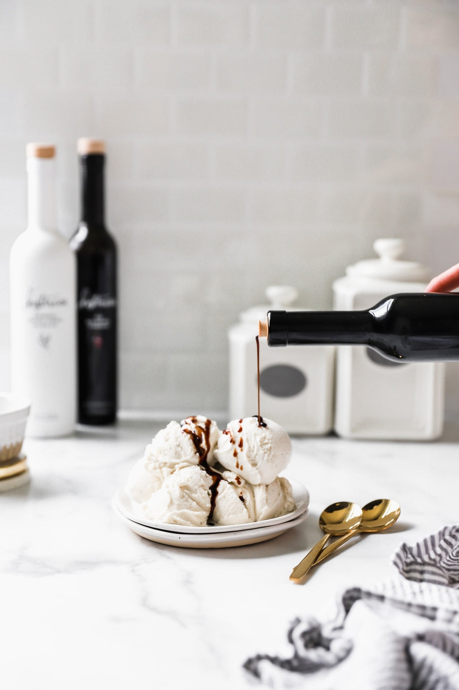 Kosterina Dark Chocolate Balsamic Vinegar (375ml) - image 4