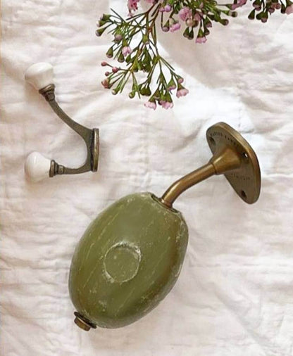 Marius Fabre Marseille soap, 290 g, on its brass wall-mounted holder